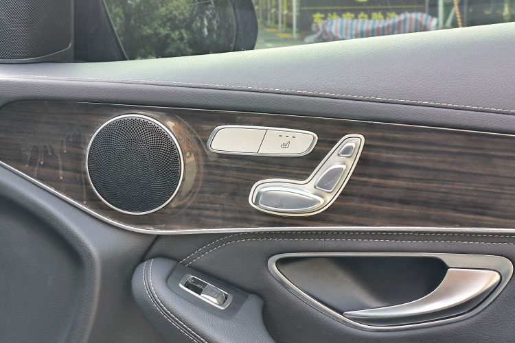 奔驰GLC 2016款 GLC 260 4MATIC 豪华型中控内饰7003