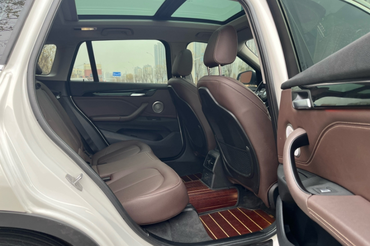 宝马X1 2021款 sDrive25Li 领先型中控内饰7002