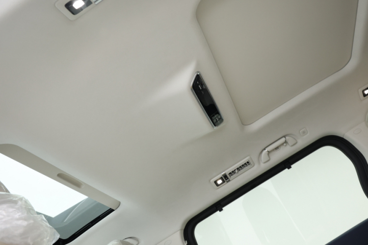 魏牌 高山 2023款 四驱旗舰版中控内饰7004