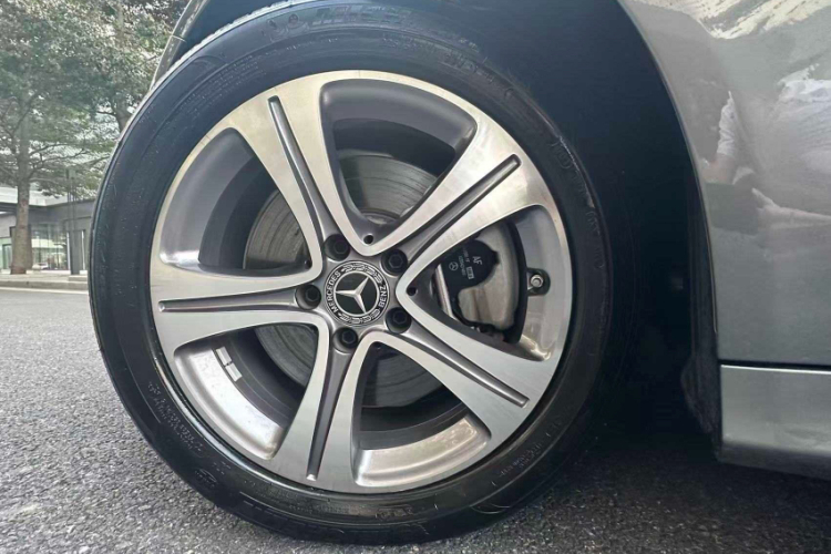 奔驰C级 2020款 C 260 L 运动版车身外观6010