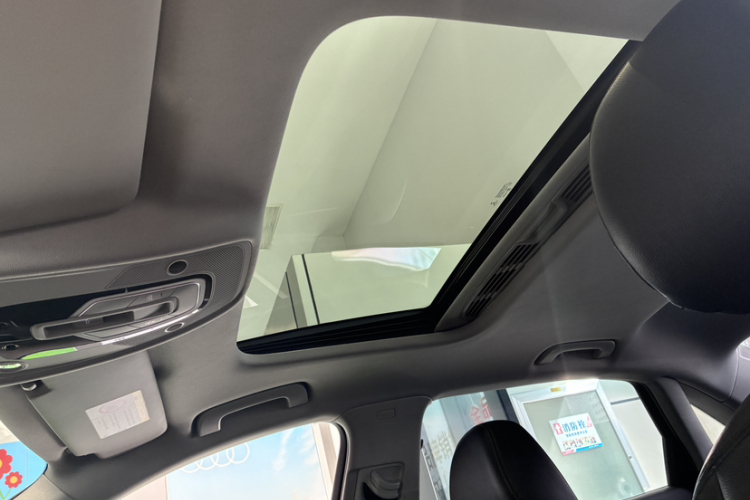 奥迪A4L 2019款 35 TFSI 进取型 国V局部细节22