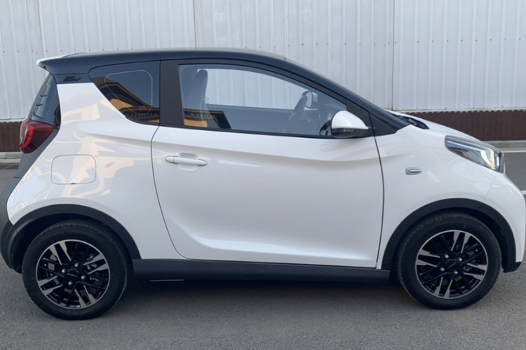 奇瑞新能源 小蚂蚁 2022款 甜粉款 半糖版 磷酸铁锂 30kW 301km车身外观6004