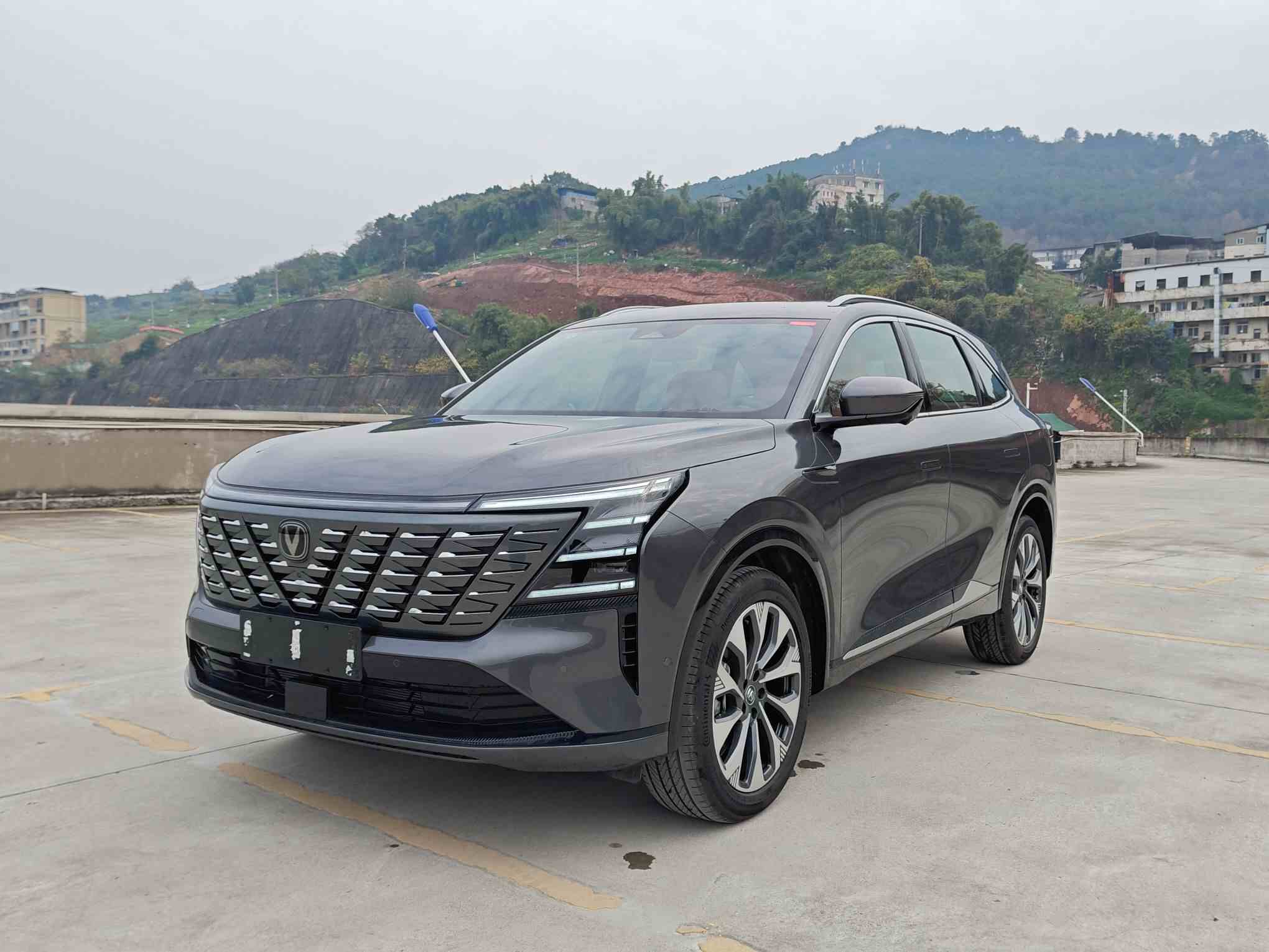 长安CS75 PLUS 2025款 第四代 UItra 2.0T 新蓝鲸 智慧智擎型(5)