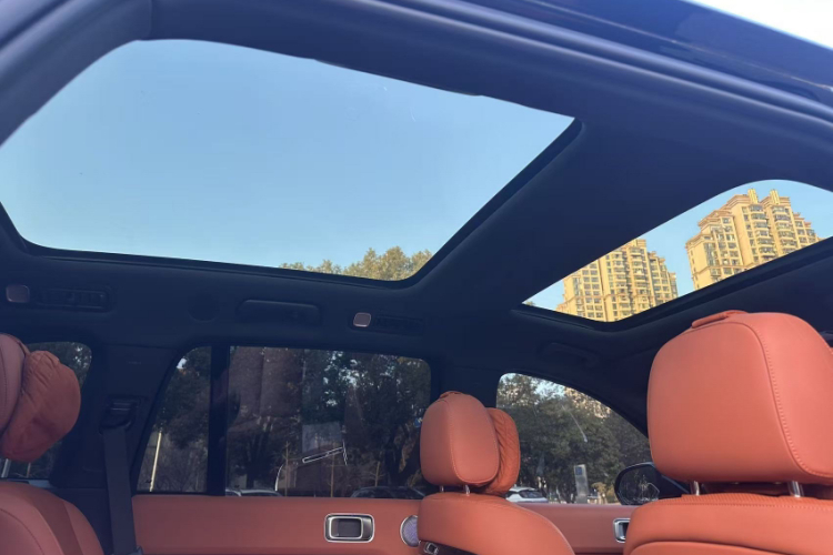 理想汽车 理想L8 2025款 Max 智能焕新版中控内饰7010