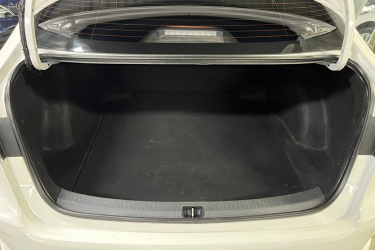 丰田 卡罗拉 2021款 1.2T S-CVT 精英版中控内饰7007