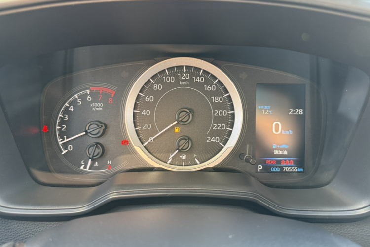 丰田 卡罗拉 2019款 1.2T S-CVT GL-i豪华版中控内饰15