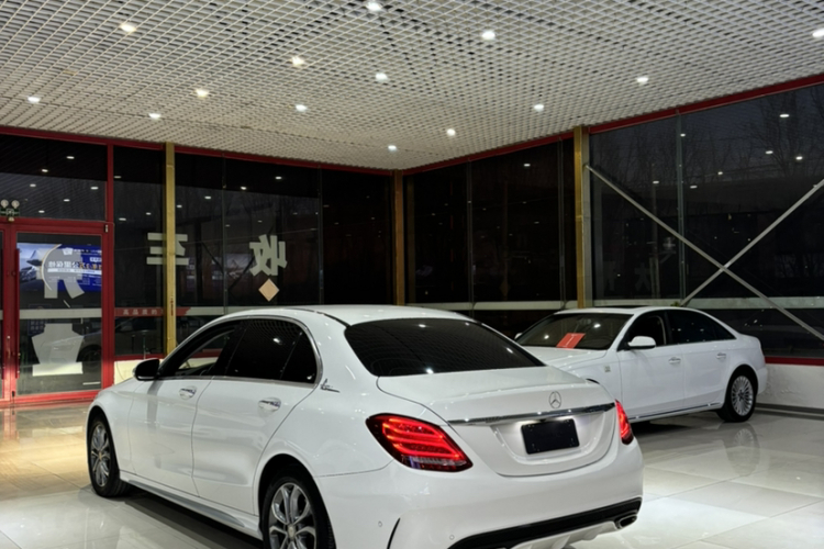 奔驰C级 2017款 改款 C 180 L 动感型运动版车身外观6005