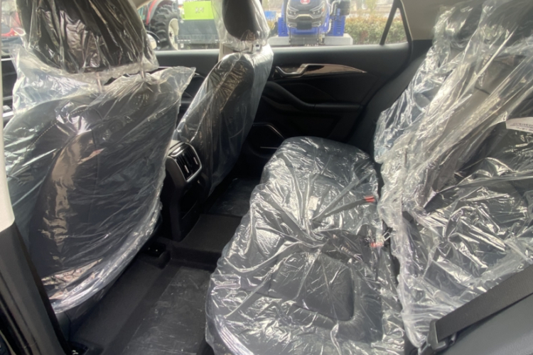 奔腾B70 2025款 龙耀版  1.5T 乐享定制型中控内饰7003