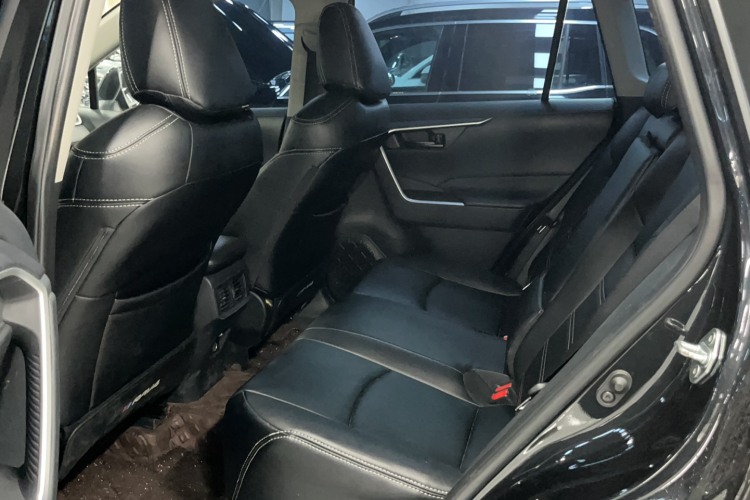 丰田 RAV4荣放 2023款 2.0L CVT两驱都市版中控内饰7001