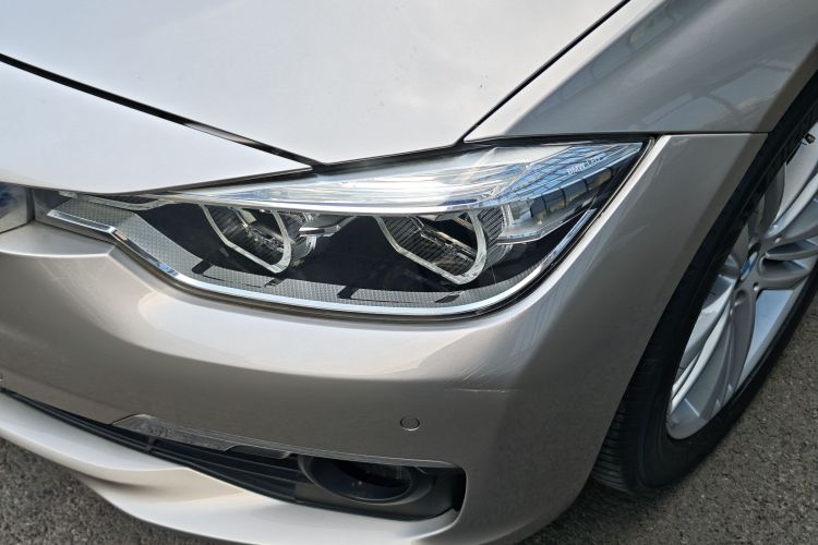 宝马3系 2017款 320Li 时尚型局部细节9004