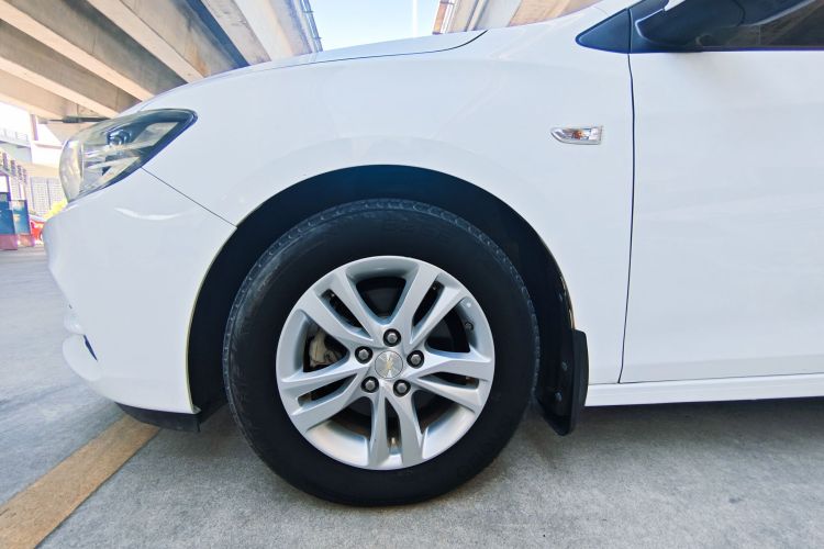 雪佛兰 科沃兹 2018款 320 手动欣悦版车身外观6007