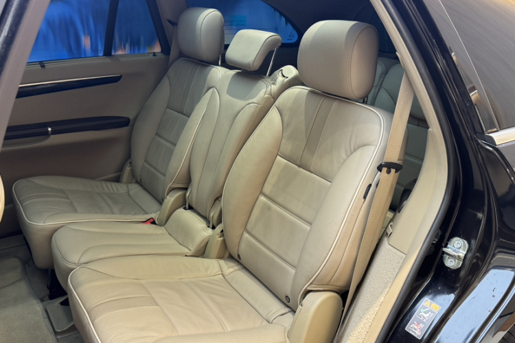 奔驰R级 2017款 R 320 4MATIC 商务型臻藏版中控内饰7004