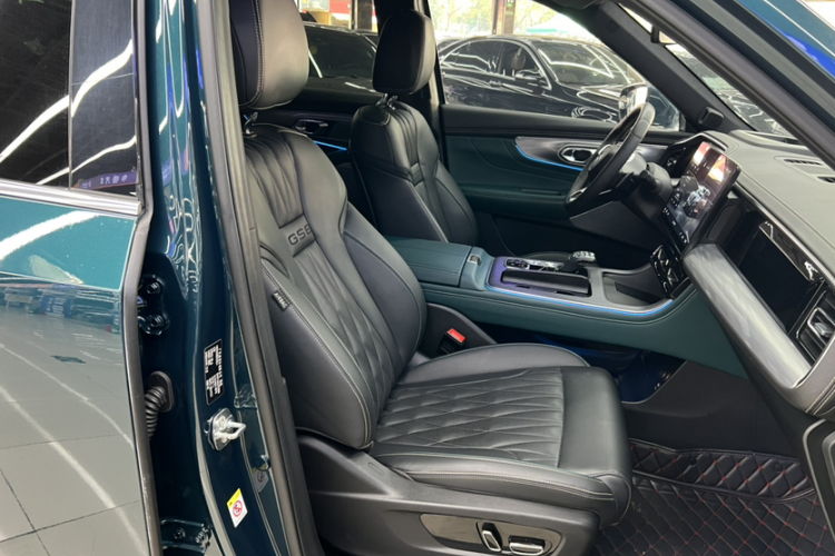 广汽传祺 传祺GS8 2022款 领航系列 2.0TGDI 两驱尊贵版（七座）局部细节41