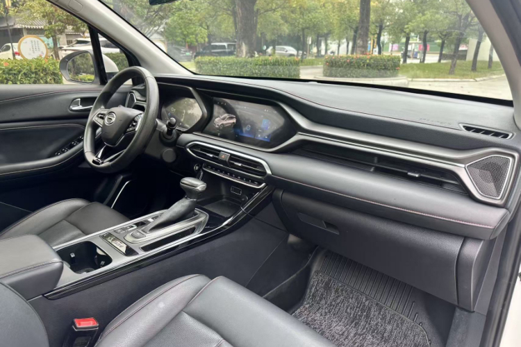 广汽传祺 传祺GS4 2020款 270T 自动豪华智联版中控内饰7006