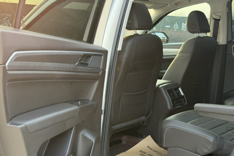 大众 途昂 2017款 380TSI 四驱豪华版中控内饰7009