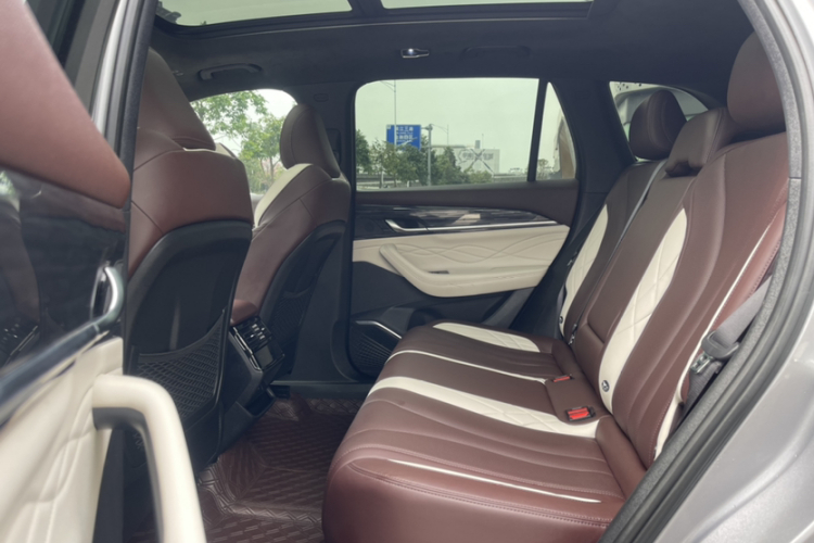 吉利汽车 星越L 2021款 2.0TD DCT EVO两驱智尊型中控内饰7004