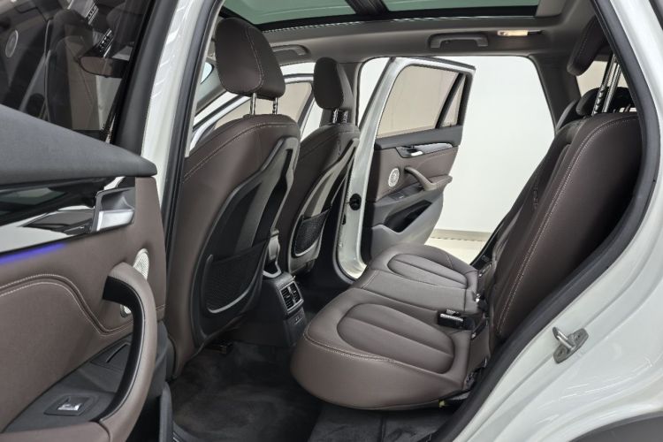 宝马X1 2022款 sDrive25Li 领先型中控内饰7005