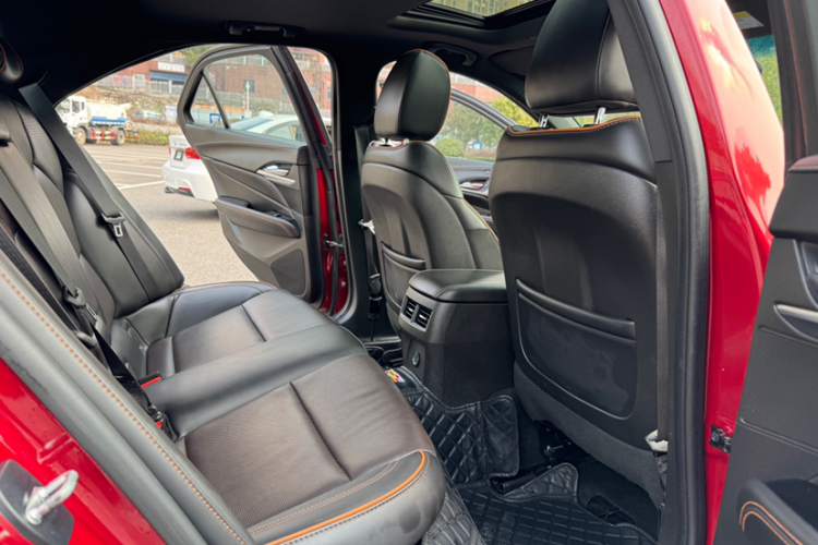 凯迪拉克CT4 2021款 28T 尊贵型中控内饰7002