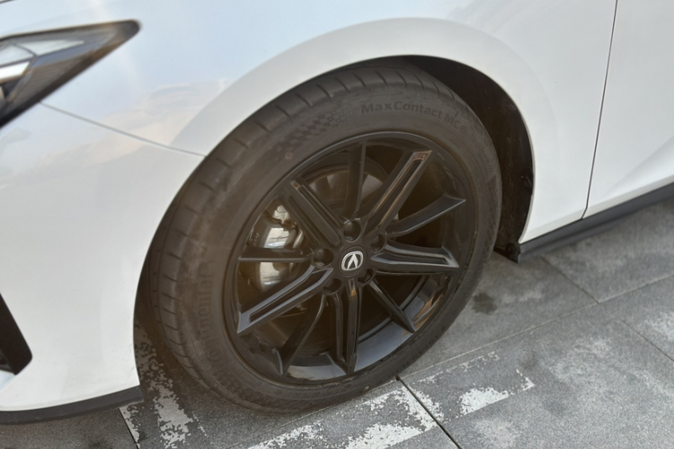 长安UNI-V 2022款 1.5T 尊贵型车身外观6001