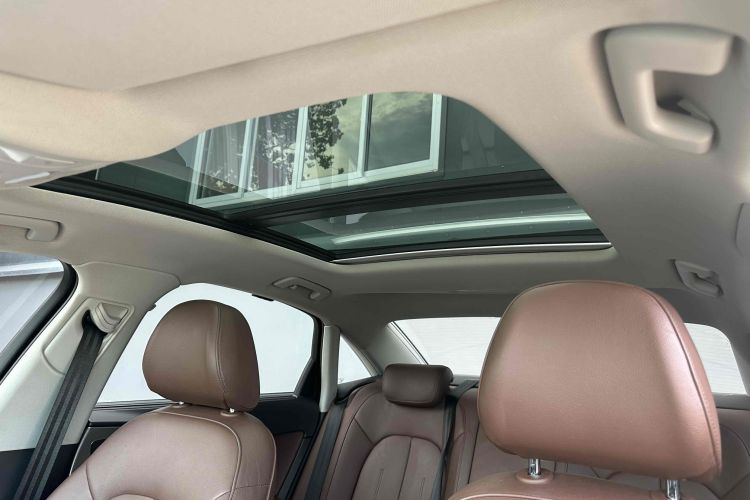 奥迪A6L 2018款 30周年年型 TFSI 进取型局部细节9005