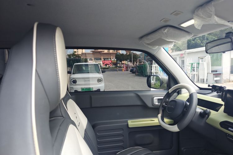 吉利汽车 2023款 熊猫mini 200km 耐力熊中控内饰7003