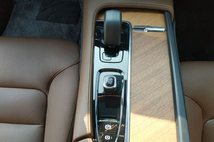 沃尔沃S90 2025款 B5 智逸豪华版局部细节18