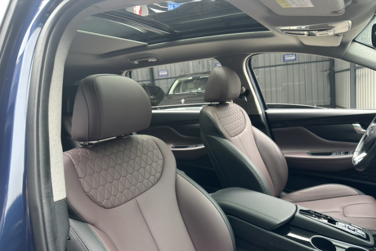 现代 胜达 2019款 380 TGDi GLS 自动两驱豪华版 国V中控内饰7003