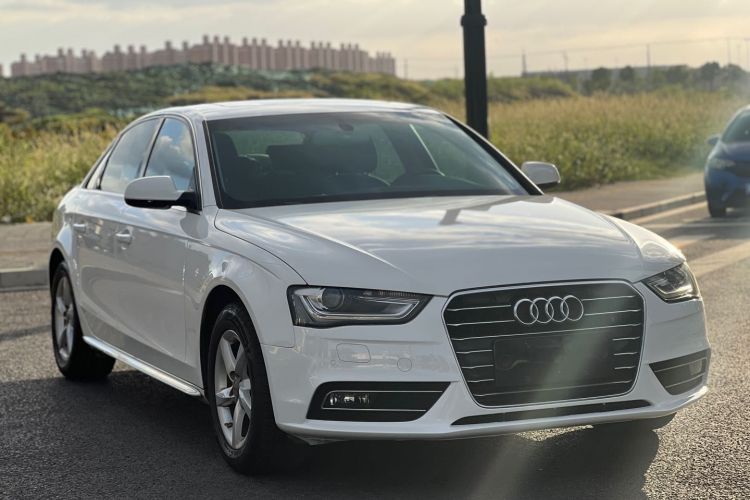 奥迪A4L 2016款 35 TFSI 自动标准型车身外观6001