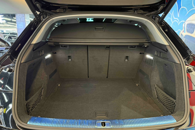 奥迪Q5L 2022款 40T 时尚动感型车身外观6008