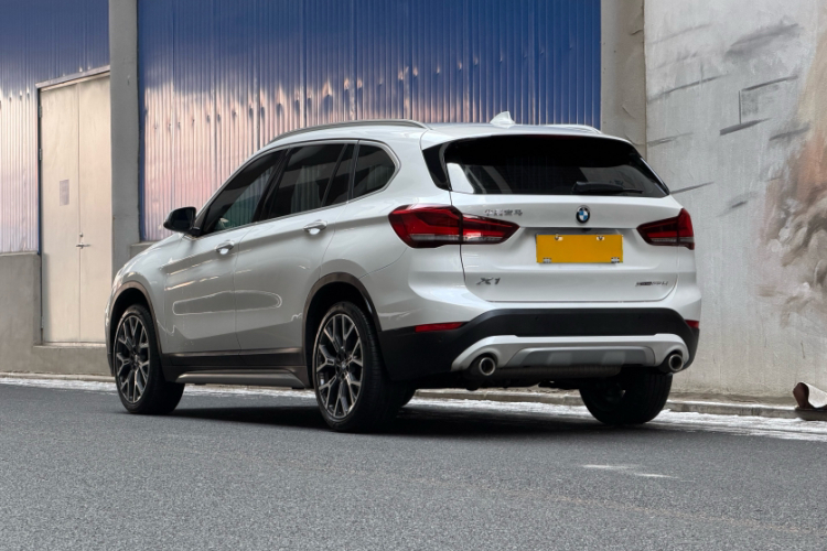 宝马X1 2022款 改款 xDrive25Li 尊享型车身外观6003