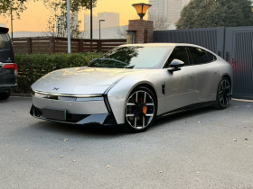 小鹏P7 2025款 750 四驱高性能 Ultra