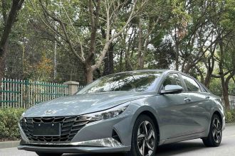 现代 伊兰特 2021款 1.5L CVT LUX尊贵版