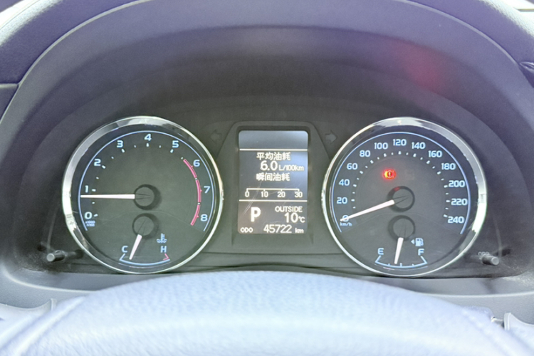 丰田 卡罗拉 2017款 改款 1.2T S-CVT GL-i中控内饰15