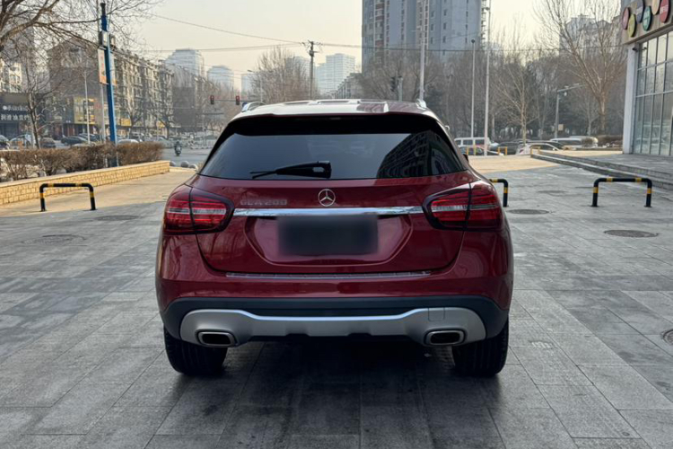 奔驰GLA 2017款 GLA 200 动感型车身外观6004