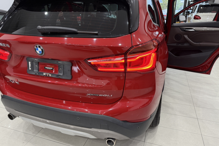 宝马X1 2019款 sDrive18Li 尊享型车身外观6007