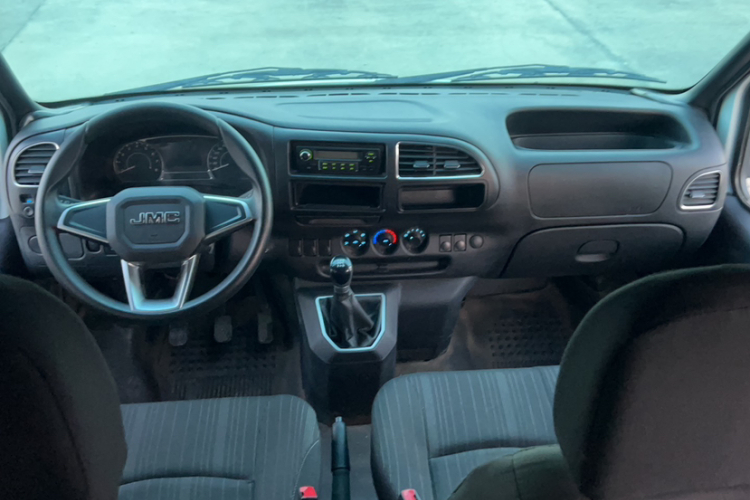 江铃 特顺 2019款 2.8T商运型短轴中顶6座国VI JX493局部细节18