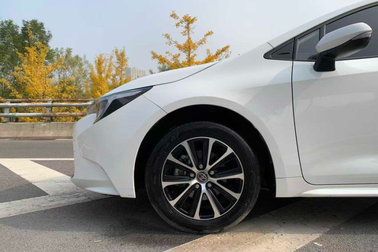 丰田 雷凌 2024款 185T CVT豪华版车身外观6003