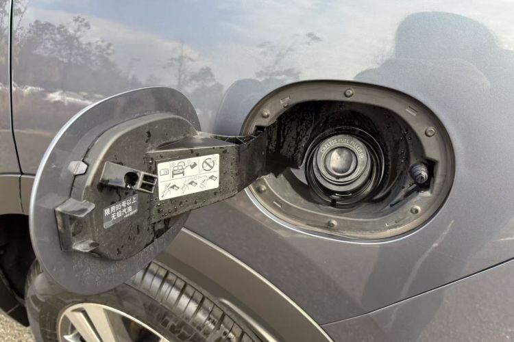 英菲尼迪QX60 2022款 2.0T 舒享版中控内饰7010