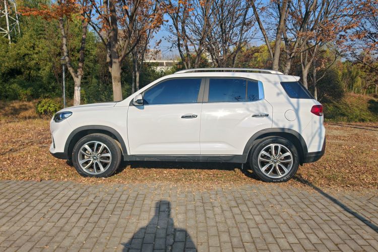 北京现代ix35 2019款 2.0L 自动两驱智勇·畅享版 国VI车身外观6010