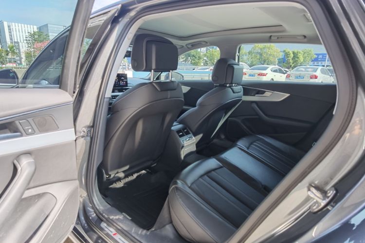 奥迪A4L 2024款 40 TFSI 时尚动感型中控内饰7003