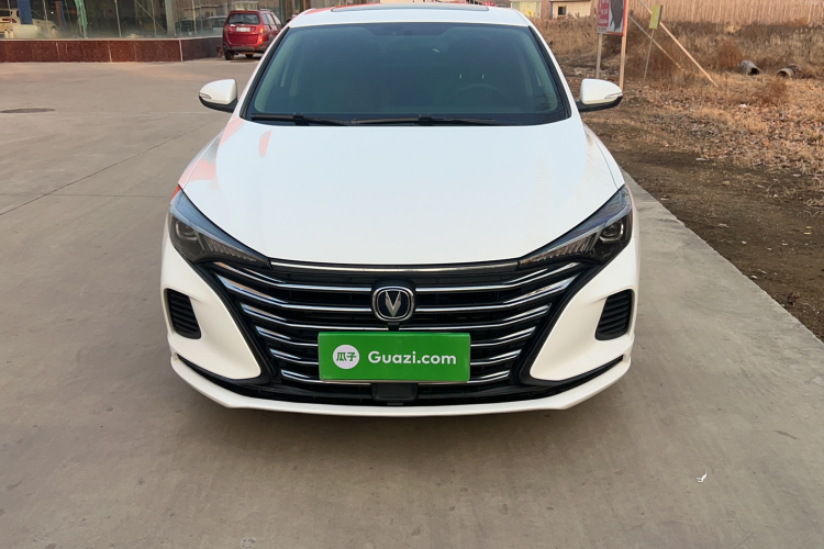 长安 逸动 2020款 PLUS 1.6L GDI 手动豪华型车身外观6001