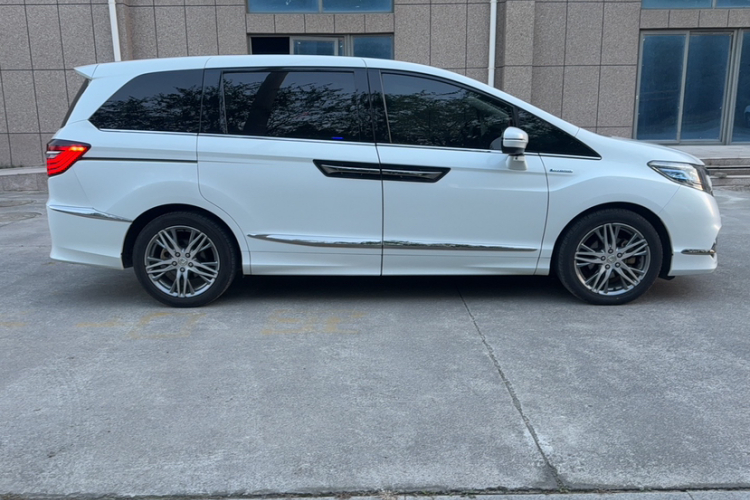 本田 艾力绅 2019款 2.0L 混动至尊版车身外观6003