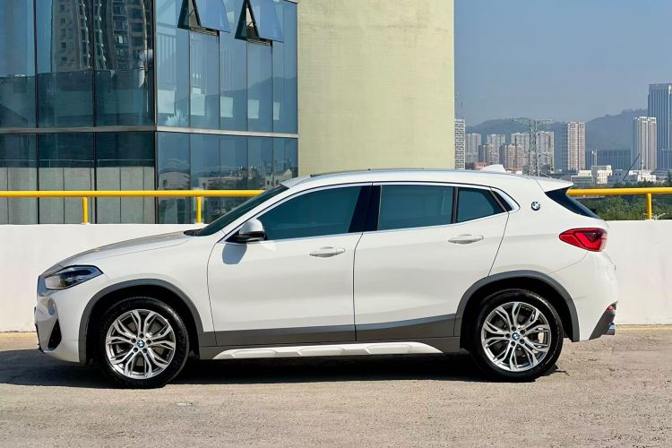 宝马X2(进口) 2019款 sDrive25i 领先型M越野套装 国VI车身外观6008