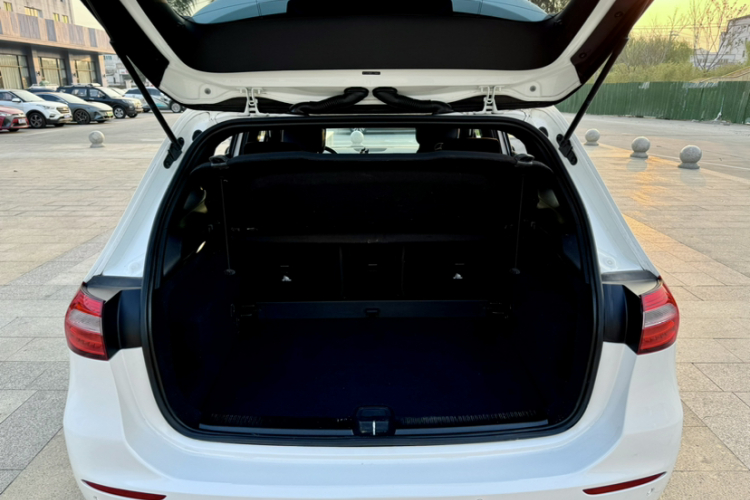 奔驰B级 2020款 B 180中控内饰7011