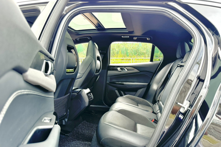 领克03 2022款 2.0TD DCT劲Pro中控内饰7010