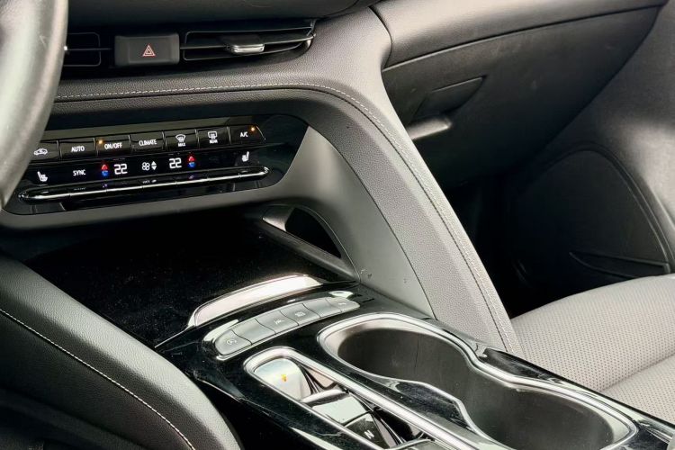 别克 2023款 昂科威Plus 652T 五座豪华型中控内饰7007