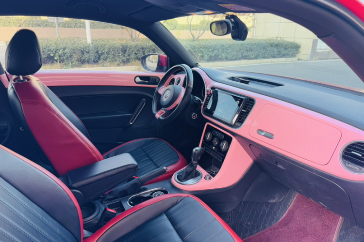 大众 甲壳虫 2018款 180TSI 宜乐型中控内饰7002