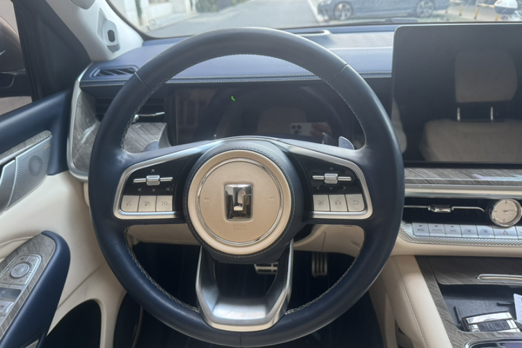 坦克500 2022款 3.0T 运动版 造境型 5座中控内饰7004