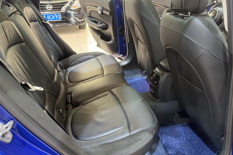 MINI Clubman 2019款 2.0T COOPER S中控内饰7004