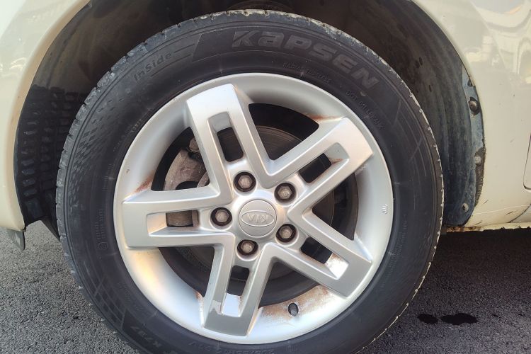 起亚 秀尔 2013款 1.6L MT GL车身外观6006